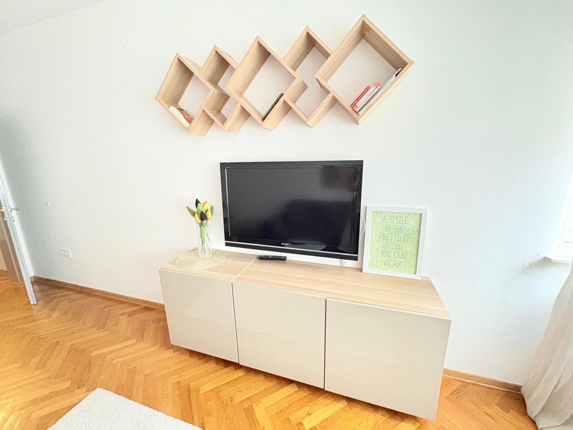 Apartment Franko's Cozy With Garage *