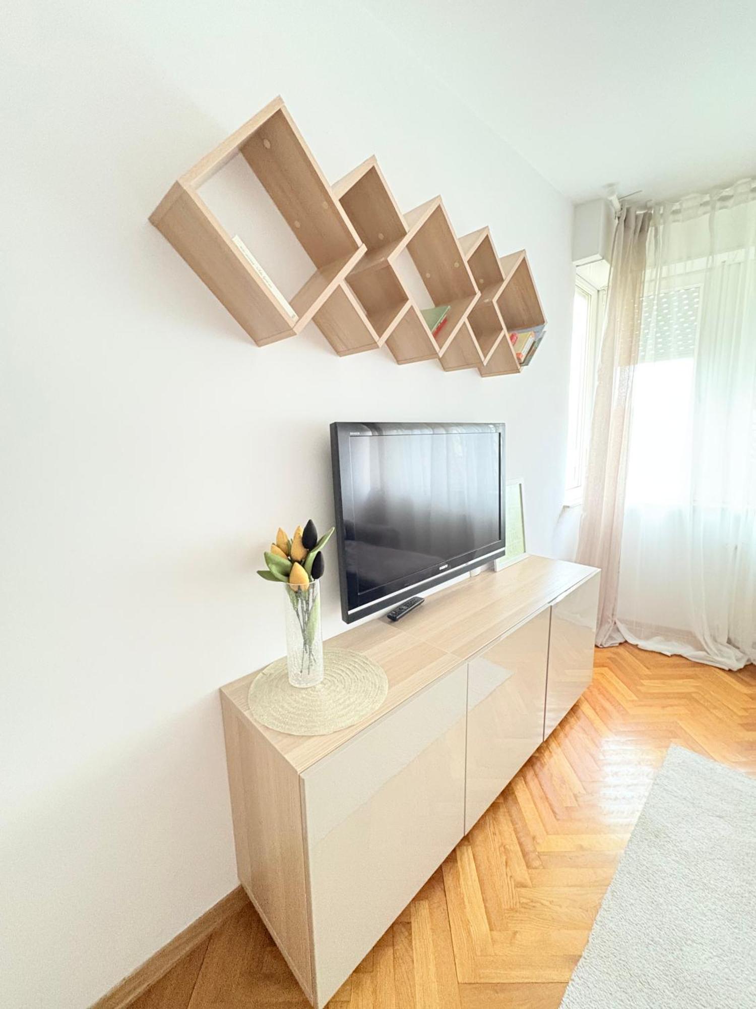 Apartment Franko's Cozy With Garage *